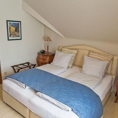 Hotel Wilgenhof Maaseik Eksteriør billede