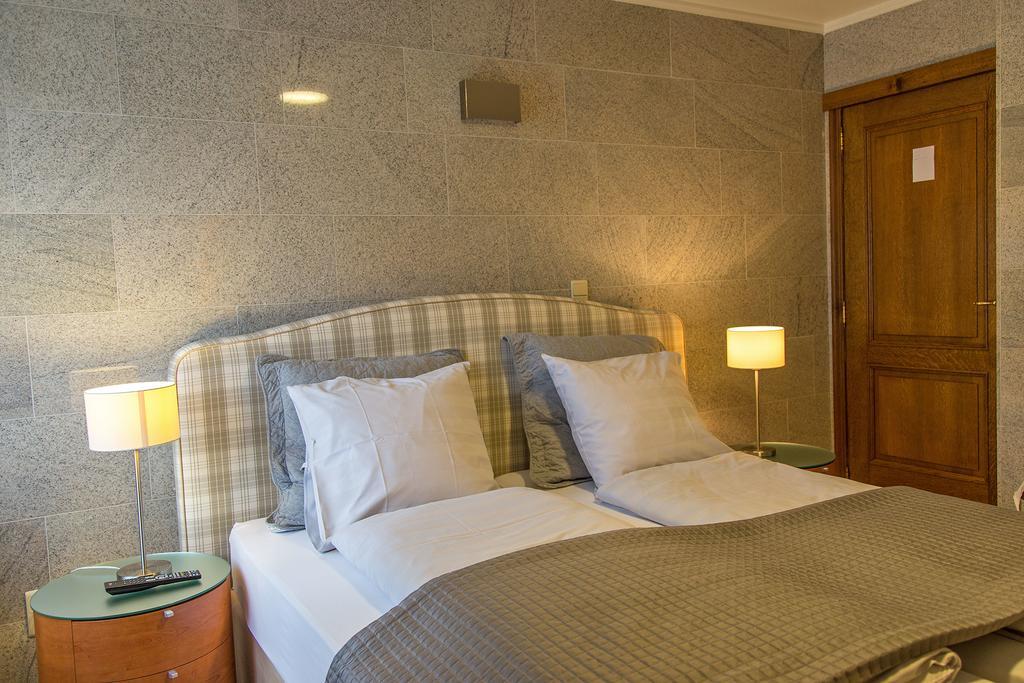 Hotel Wilgenhof Maaseik Eksteriør billede